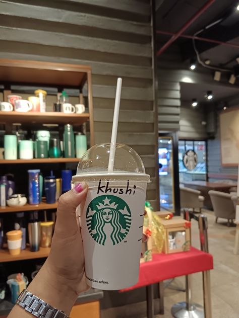 Starbucks coffee Coffee Snap, Boyfriend Prank, Video Call With Boyfriend Prank, Creative Snaps, Snapchat Images, Night Pool Party, Creative Snaps For Snapchat, Easy Rangoli Designs Videos, Bff Photography