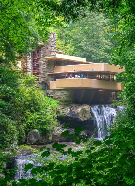 Fallingwater: 11 Facts About the Most Famous House in America - Around the World "L" Fallingwater House, House In America, Kaufmann House, Falling Water House, World Famous Buildings, Houses In America, Falling Water, Famous Architecture, Old Abandoned Houses