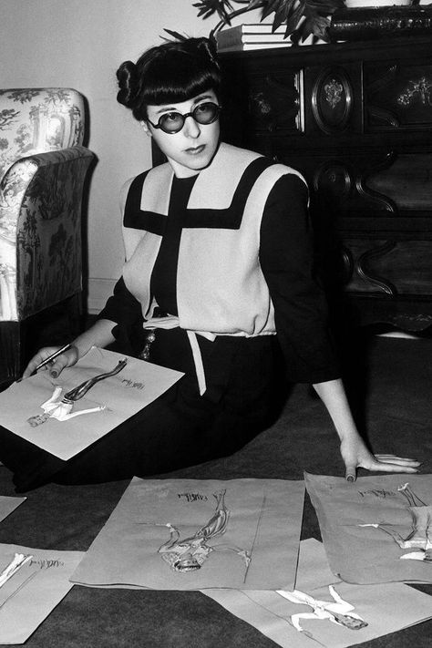 Edith Head Sketches, Edith Head Designs, Edith Head Fashion, Elizabeth Taylor Jewelry, Bob Fosse, Edith Head, Best Costume Design, Best Costume, Hollywood Costume