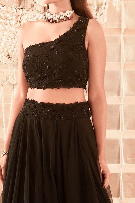 Hand Embroidered Lehenga Set Black Western Blouse, Lehenga Outfits, Western Lehenga, Western Dresses For Women, Black Lehenga, Crop Top Designs, Gaun Fashion, Traditional Indian Outfits, Indian Dresses Traditional