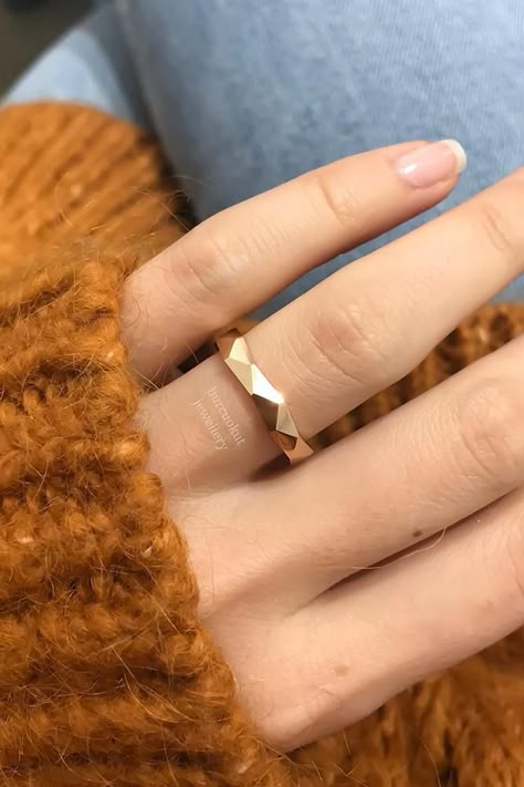 Rose Gold Wedding Rings, خواتم خطوبة, Rose Gold Engagement Rings, Couple Ring Design, Perfect Proposal, Gold Rings Simple, Mens Gold Jewelry, Couple Wedding Rings, Gold Rings Fashion