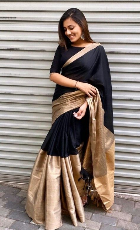 Shanudrie Priyasad, Saree Jacket Designs, Saree Jackets, Sarees For Girls, Simple Saree Designs, Simple Frocks, Fashionable Saree Blouse Designs, Desi Fashion Casual, Simple Sarees