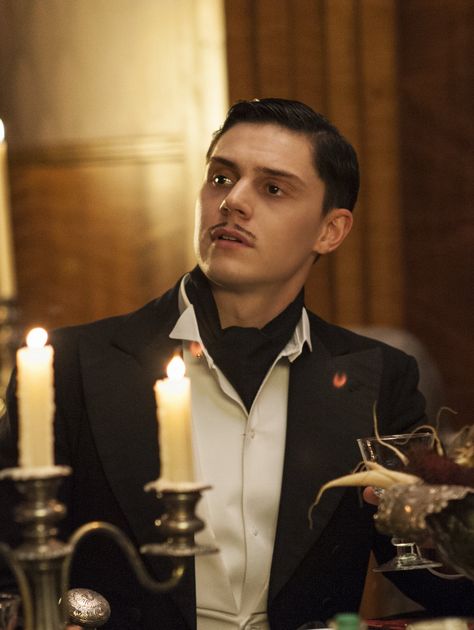 Episode 4: "Devil's Night" Patrick March, Mr March, American Horror Story Characters, Evan Peters American Horror Story, American Horror Stories, American Horror Story Hotel, Ahs Hotel, American Horror Story 3, Halloween Episodes