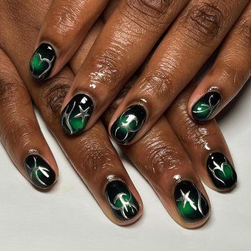 Dark Shirt Nails, Short Nail Designs Manicures, Masc Acrylic Nails, Male Acrylic Nails, Guys With Nails, Short Cyberpunk Nails, Men’s Nail Art Design, Mens Nail Ideas, Green Nails Men