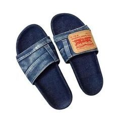 Upcycled Denim Diy, Diy Jeans Crafts, Artisanats Denim, Diy Old Jeans, Denim Slides, Designer Flip Flops, Denim Scraps, Denim Bag Diy, Denim Crafts Diy