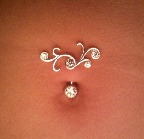 Follow Pinterest @destinedtobe97 for more S l a y i n P i n s ! Orr Piercing, Piercings Bonitos, Cute Belly Rings, Bellybutton Piercings, Belly Button Piercing Jewelry, Belly Piercing Jewelry, Belly Button Jewelry, Navel Jewelry, Belly Bars