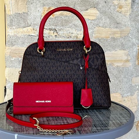 Guaranteed Authentic Brand New With Tags Attached Bundled 2pcs Set Handbag&Wallet Ladies Bags Fashion Classy, Baddie Bags, Ladies Purses Handbags Style, Ladies Bags Fashion, Women Bags Fashion Handbags, Classy Purses, Hand Bags For Women, Luxury Bags Collection, Expensive Handbags