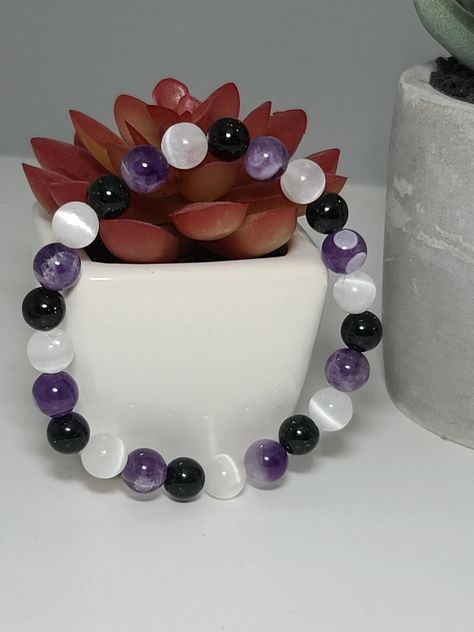 Green Goldstone, Purple Beaded Bracelets, Matching Jewellery, Diy Jewelry Unique, Bracelets Design, Purple Bracelet, Diy Bracelet Designs, Beads Bracelet Design, Jewelry Accessories Ideas