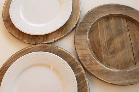 COUNTRY GIRL HOME : DIY Wood Candle tapers and Plate Chargers Wood Charger Plates, Diy Wood Candles, Candle Tapers, Country Girl Home, Wooden Chargers, Charger Ideas, Plate Chargers, Table Place Settings, Wood Candle