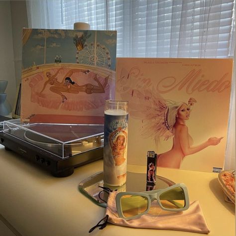 Kali Uchis New Album Cover, Kali Uchis Aesthetic Room, Kali Uchis Vynil, Kali Uchis Muñekita, Kali Uchis Desktop Wallpaper, Tyrant Kali Uchis, Kali Uchis Vinyl, Kali Uchis Album Cover, Kali Uchis Sza