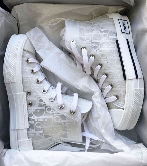 Adidas Shoes Outfit, Nike 2020, Nick Austin, Sneaker Nike, Dr Shoes, Fresh Shoes, Hype Shoes, Shoe Inspo, Luxury Sneakers