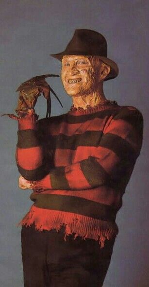 FREDDY KRUEGER Freddy Horror, Freddy Krueger Art, Halloween Animated, Warrior Images, Street Film, Dream Warriors, Robert Englund, Mascaras Halloween, Horror Movie Icons