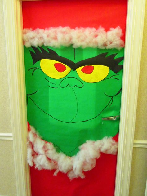 Best of Benton House Deck the Doors 2013! Grinch Door, Classroom Door Decorating, Diy Christmas Door Decorations, Door Decorations Classroom Christmas, Holiday Door Decorations, Diy Christmas Door, Christmas Door Decorating Contest, Grinch Decorations, Christmas Classroom Door