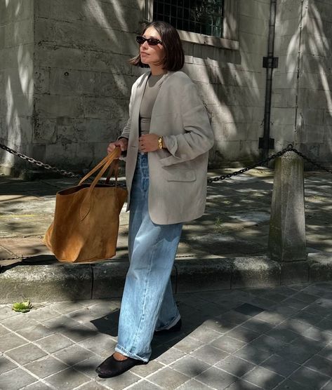 All Posts • Instagram Linen Blazer Outfit Women Summer, Linen Blazer Outfit Women, Linen Blazer Outfit, Summer Blazer Outfits, Corporate Girlie, Ny Outfits, Blazer Outfits For Women, French Girl Chic, 2024 Style