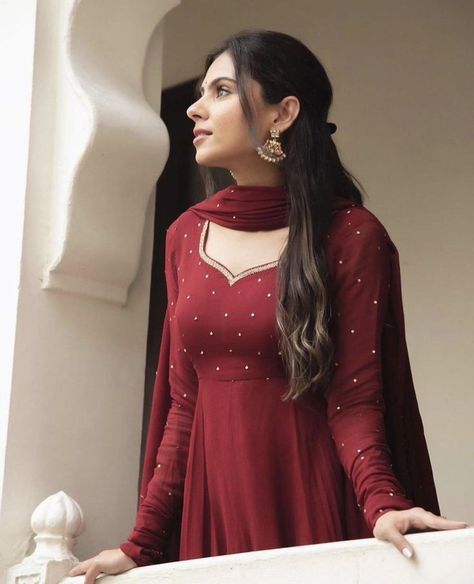 Frocks Suit For Women, Model Churidar Designs, Umbrella Churidar Models, Trendy Churidar Designs, New Model Churidar Designs, Stylish Inspiration, Frock Designs, Inspiration Dress, Long Frock Designs