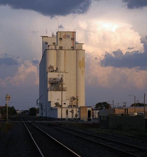 Hays, Kansas grain elevator.  Hays, KS Kansas Landmarks, Hays Kansas, College Wallpaper, Grain Elevators, Grain Silo, State Of Kansas, Kansas Usa, Country Barn, Old Buildings