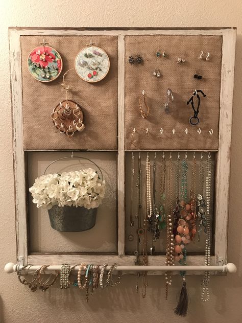 Old window turned into jewelry organizer Old Window Jewelry Holder, Window Frame Jewelry Display, Window Jewelry Holder, Window Jewelry, Frame Jewelry Organizer, Boho Jewelry Diy, Vintage Jewelry Diy, Window Crafts, Appartment Decor