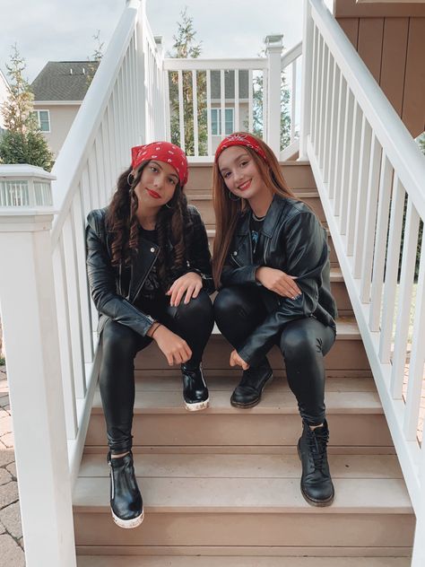 Biker Outfit Spirt Week, Biker Costume Spirit Week, Biker Vs Surfer Spirit Week Outfit, Rock And Roll Spirit Week Outfit, Motorcycle Gang Costume, Diy Biker Costume Women, Motorcycle Halloween Costumes, Rock Themed Outfits, Biker Costume College