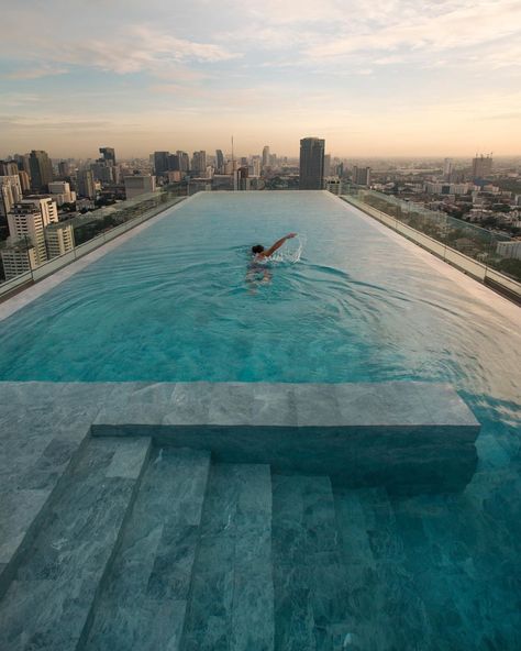 Morning swim or late night dip? Which do you prefer? Both come with epic views at 137 pillars bangkok - the highest infinity rooftop pool in Bangkok. Outdoor Pool Decor, Swimming Pool Images, Swimming Pool Pictures, Sky Pool, Swimming Pool Photos, Pool Picture, Small Luxury Hotels, Pool Decor, Pool Photos