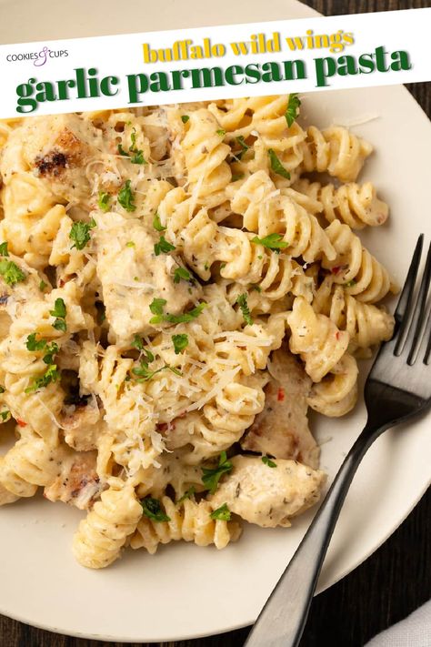 Wings Garlic Parmesan, Tiktok Pasta, Garlic Parmesan Chicken Pasta, Parmesan Chicken Pasta, Garlic Chicken Pasta, Garlic Parmesan Pasta, Cookies And Cups, Strudel Recipes, Homemade Egg Noodles