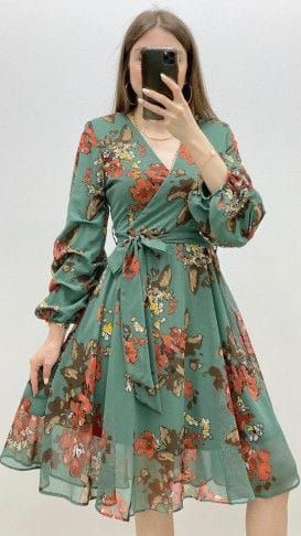 New & Stylish girls casual short dresses designs ideas 2022😍 Sifon Dress, Printed Long Frocks, Fancy Frocks, Print Chiffon Dress, Stylish Short Dresses, Pakaian Feminin, Mode Abaya, Modest Dresses Casual, Women Dresses Classy