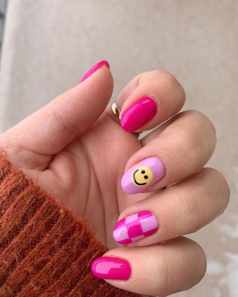 30 Seriously Cute Pink Nail Designs For The Girly Girls Easy Kids Nails, Kids Nail Art Designs, Cute Pink Nail Designs, Pink Nails Ideas, Short Pink Nails, Kids Nail Designs, Girls Nail Designs, Nail Art For Kids