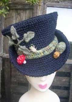 Crochet Top Hat, Crochet Halloween Hat, Cappello Cloche, Crochet Pour Halloween, Hat Inspiration, Crochet Costumes, Mad Hatter Hat, Funky Hats, Confection Au Crochet