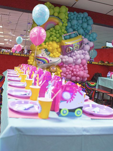 Roller Skating Party Centerpiece, Roller Rink Party Ideas, Barbie Roller Skate Birthday Party, Skating Party Themes, Barbie Skate Party Ideas, Unicorn Skate Party, Skate Rink Birthday Party, Roller Skates Party, Skating Theme Party Ideas