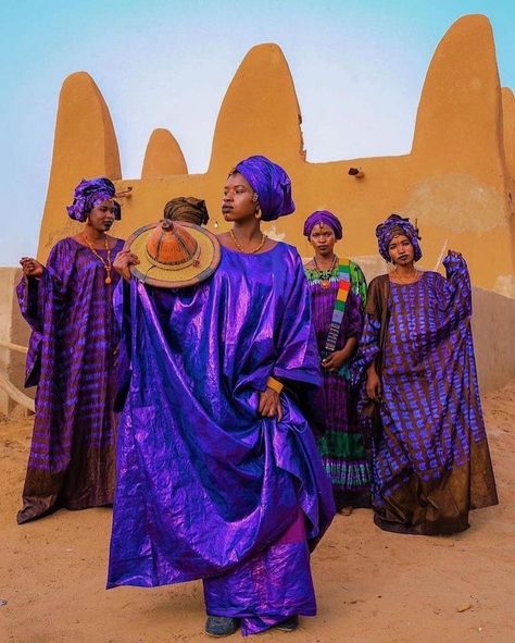 African Diaspora Art, Senegal People, Senegal Aesthetic, African Culture Aesthetic, Senegal Women, African Royalty, Afrocentric Art, African People, Art African