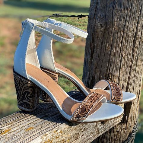 Lanette White on Instagram: “Sooo…I accidentally made up a pair of size 6 white heels before I realized they were supposed to be black…so I have this pair available for…” Western Wedding Color Themes, Western Leather Heels, Western Heels Wedding, Wedding Shoes Western, Western High Heels, Country Western Wedding Ideas, Western Wedding Shoes, Black Rustic Wedding, Classy Western Wedding