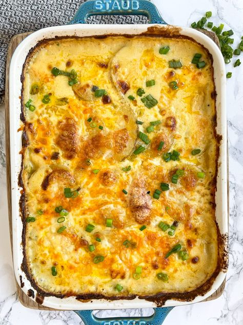 Potato and Brussels Sprouts Gratin | Delicious and Cheesy Side Dishes Air Fryer, Brussel Sprouts Au Gratin, Baked Brussel Sprouts, Brussels Sprouts Gratin, Spinach And Bacon, Shredded Brussel Sprouts, Low Fat Cheese, Winter Dishes, Potatoes Au Gratin