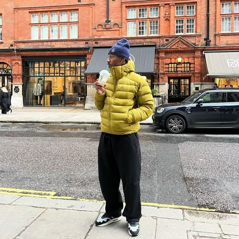 Airmax 1 Outfit Men, Airmax 1 Outfit, Puffer Jacket Outfit, Beanie Fits, Black Men Fashion Casual, Black Men Street Fashion, Street Fashion Men Streetwear, Neue Outfits, Mens Outfit Inspiration