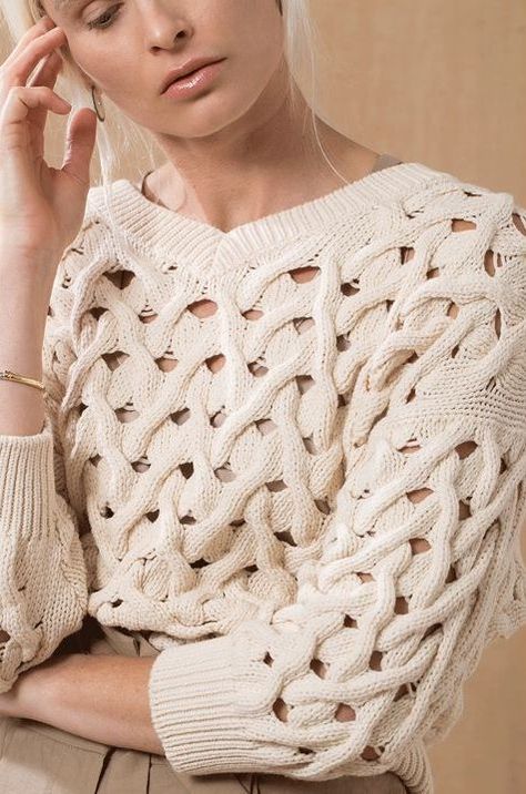 Spring Knitwear, Knitwear Outfit, Marissa Collections, Italian Fashion Designers, Open Weave, Sweaters Knitwear, Knit Fashion, Knitting Inspiration, Brunello Cucinelli