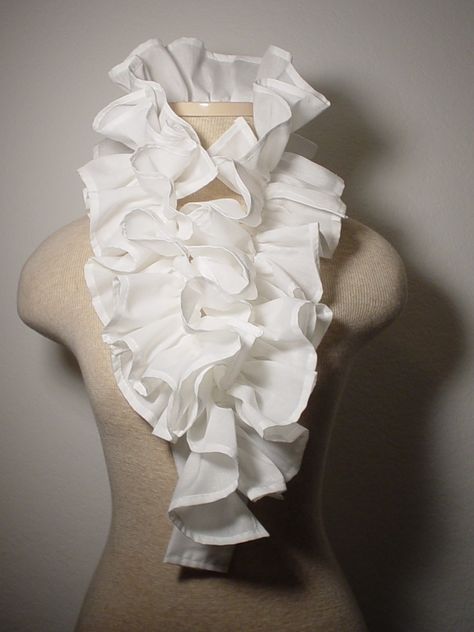 Elizabethan Ruff, Ruff Collar, Scarf Art, White Clothes, My Clothes, Cotton Scarf, Ruffle Collar, Collar Designs, Mode Inspiration