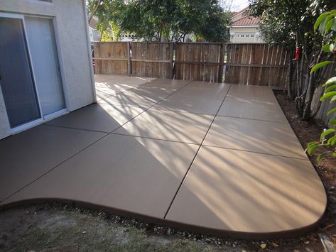 Colored Concrete Patio, Concrete Backyard, Hot Tub Landscaping, Color Concrete, Colored Concrete, Mobile Home Exteriors, Cement Patio, Concrete Patio Designs, Colorful Patio