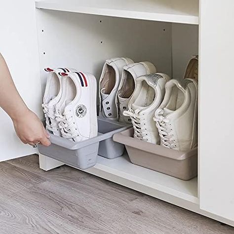 Modern Shoe Rack, Organizar Closet, Sneaker Storage, Shoe Hanger, Shoe Storage Rack, Shoe Holders, Modern Shoes, Master Closet, Shoe Organizer