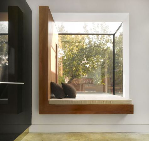 Mapledene Road house designed by Platform 5 Architects Modern Window Seat, Modern Bay Window, Veranda Design, Cozy Window Seat, Window Seat Design, Window Benches, Modern Windows, Hus Inspiration, घर की सजावट