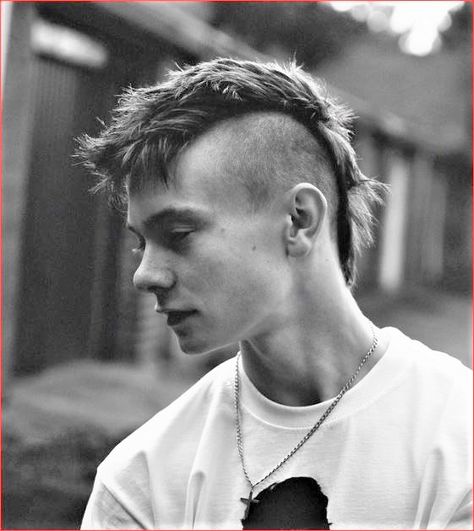 Punk Haircut, Mohawk For Men, Short Punk Hair, Mohawk Haircut, Mohawk Mullet, Mohawk Hairstyles Men, Mullet Haircut, Mohawk Hairstyles, Men Haircut Styles