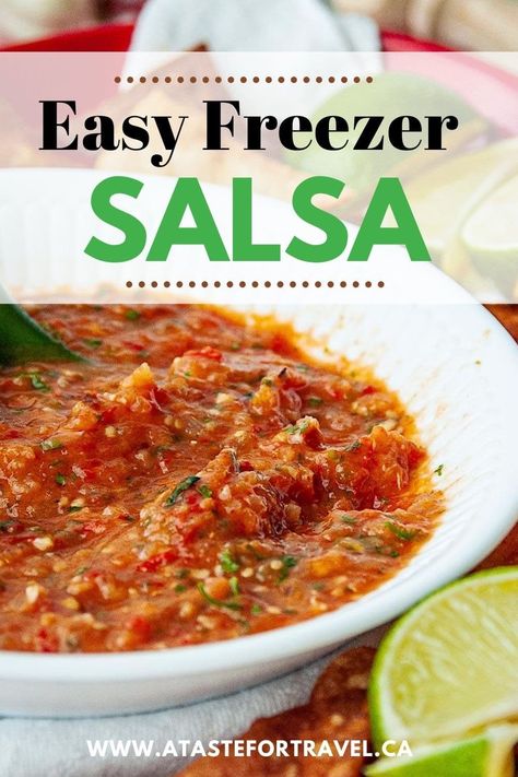 Enjoy the fresh taste of homemade salsa year-round with this freezer salsa recipe! It actually tastes better than store-bought and is healthier! This recipes offers the secrets of making the best freezer tomato salsa with tomatillos Salsa Recipe With Fresh Tomatoes And Tomatillos, Homemade Freezer Salsa, Salsa With Tomatillos And Tomatoes, Frozen Salsa Recipe, Freezer Salsa Recipe With Fresh Tomatoes, Refrigerator Salsa, Freezing Salsa, Freezer Tomatoes, Freezer Salsa Recipe