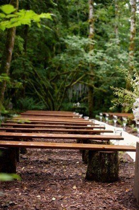 Hay Bale Ideas, Rustic Wood Bench, Backyard Wedding Ceremony, Outdoor Wedding Ideas, Backyard Seating, Ceremony Seating, Diy Outdoor Decor, Garden Seating, Backyard Party