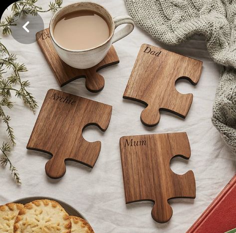 Wood Souvenir Ideas, Wood Accessories Home Decor, Coasters Packaging, Walnut Coasters, Cnc Wood Projects, Wood Coasters Diy, Wood Souvenir, Lasercut Ideas, Deco Surf