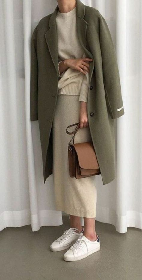 #affiliate #fall #backtoschool #outfit #winter Minimal Stil, Minimalist Moda, Mode Mantel, Trendy Fall Outfits, Outfit Inspiration Fall, Ținută Casual, Modieuze Outfits, Green Coat, Mode Hijab