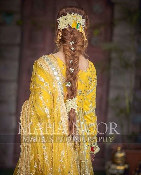 Stunning Hairstyle Inspirations From Pakistani Brides! | WedMeGood Beautiful Dpz, Pakistani Bridal Hairstyles, Mehndi Hairstyles, Pakistani Brides, Brides Sister, Couple Dps, Bridal Mehndi Dresses, Hair Details, Mehndi Dresses