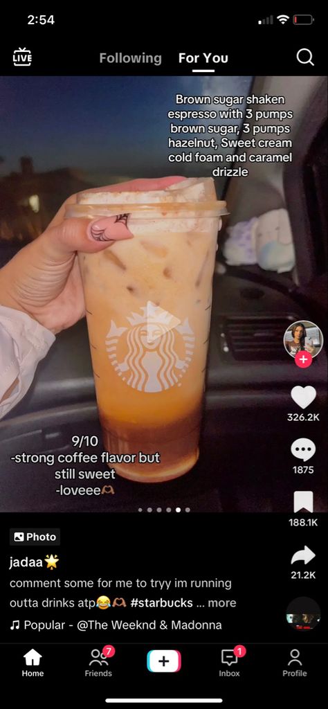 Sweet Starbucks Drinks, Starburst Drink, Starbucks Secret Menu Recipes, Starbucks Drinks Diy, Iced Coffee Drinks, Starbucks Secret Menu Drinks, Starbucks Coffee Drinks, Coffee Starbucks, Hazelnut Coffee