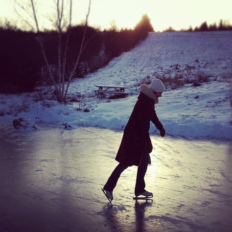 Skateing on big frozen puddles in back lane but we did not have skates just skidded in your slippy shoes. ah happy days. Pond Skating, Ice Skating Pond, Girl Ice Skating, Winter Ice Skating, Winter Skating, Outdoor Ice Skating, Frozen Pond, Big Sky Montana, Frozen Ice