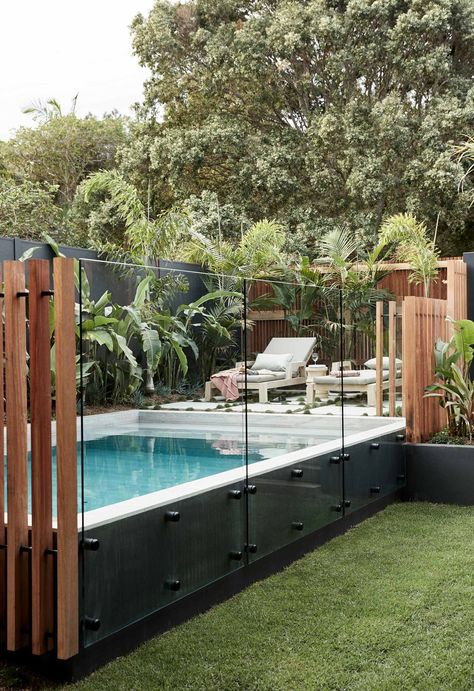 Barefoot Bay Villa: a luxurious holiday home in Byron Bay Pool Design Ideas, Pool Landscape Design, Small Pool Design, Backyard Pool Landscaping, Backyard Pool Designs, Swimming Pools Backyard, Backyard Inspo, Pool Design, Small Backyard Patio