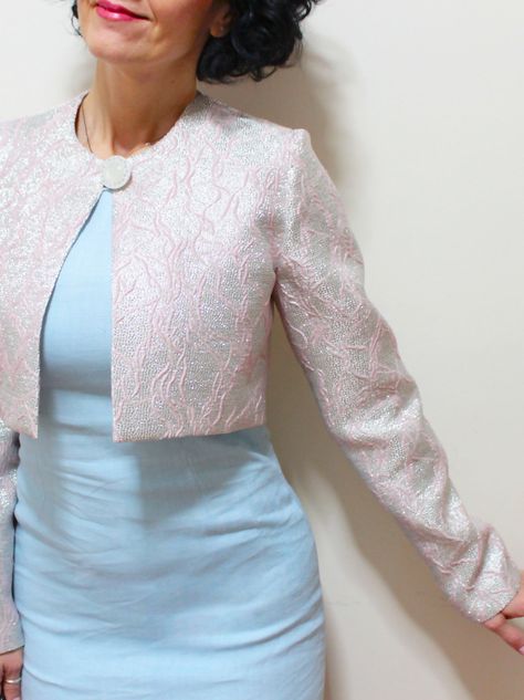 Round Neck Jacket For Women, Short Jackets For Women Indian, Short Jackets For Dresses, Jacket For Dress, Jacket Over Dress, Bridal Capelet, Pink Brocade, Party Jacket, Blue Costume