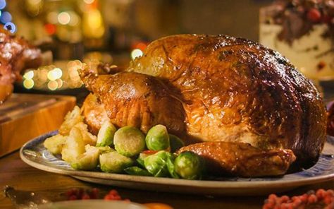 From turkey to gravy to stuffing, these easy traditional Irish recipes will conjure up the best Christmas dinner table. Irish Christmas Recipes, Christmas Turkey Stuffing, Irish Christmas Food, Christmas Stuffing Recipe, Roast Goose Recipes, Sausage Meat Stuffing, Traditional Irish Recipes, Christmas Food Ideas For Dinner, Christmas Turkey Recipes