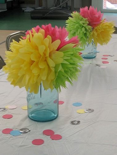 tissue paper flower centerpiece (to alternate with centerpiece of balloon and picture Paper Flower Centrepiece, Simple Spring Table Decor Diy Centerpieces, Easy Spring Centerpieces Diy, Easy Party Centerpieces, Centerpiece Party Ideas, Easy Centerpieces For Party, Easy Table Centerpieces, Tissue Paper Centerpieces, Paper Flower Centerpiece