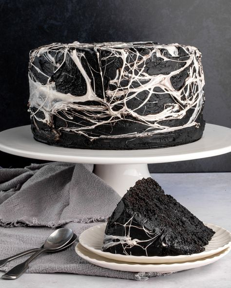 Halloween Shower Ideas, Velvet Spider, Goth Cakes, Spider Web Cake, Black Cocoa Powder, Halloween Cakes Easy, Spider Cake, Halloween Tea Party, Spooky Cake